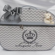 Mala Saída Maternidade na Praça da Árvore